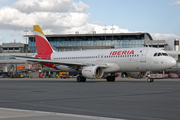 Iberia Airbus A320-214 (EC-ILS) at  Hamburg - Fuhlsbuettel (Helmut Schmidt), Germany