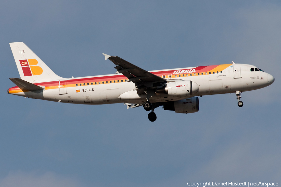 Iberia Airbus A320-214 (EC-ILS) | Photo 635881