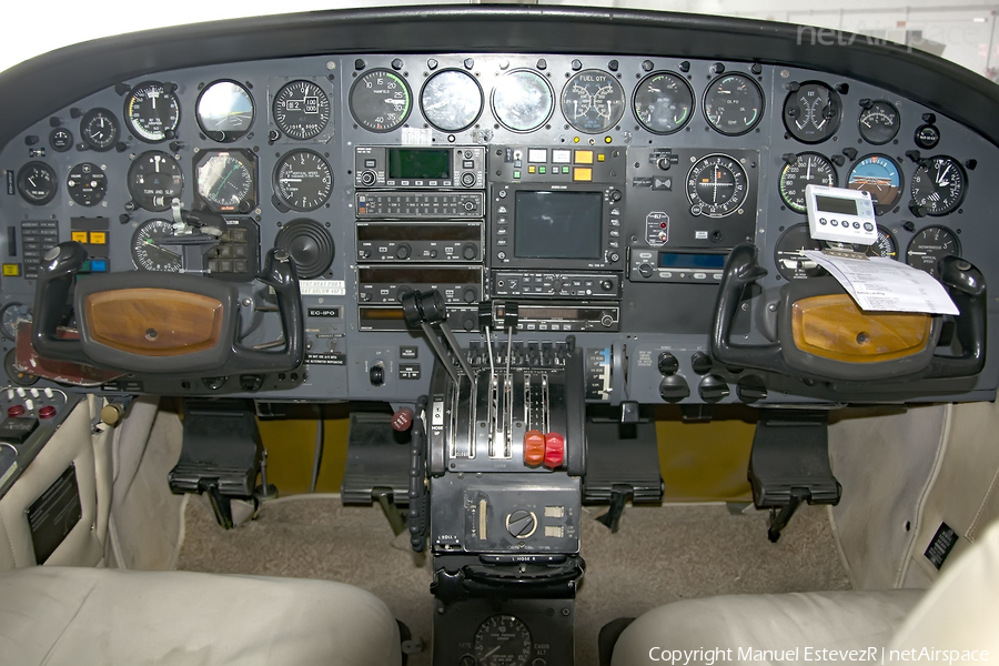 (Private) Cessna 421B Golden Eagle (EC-IPO) | Photo 107808