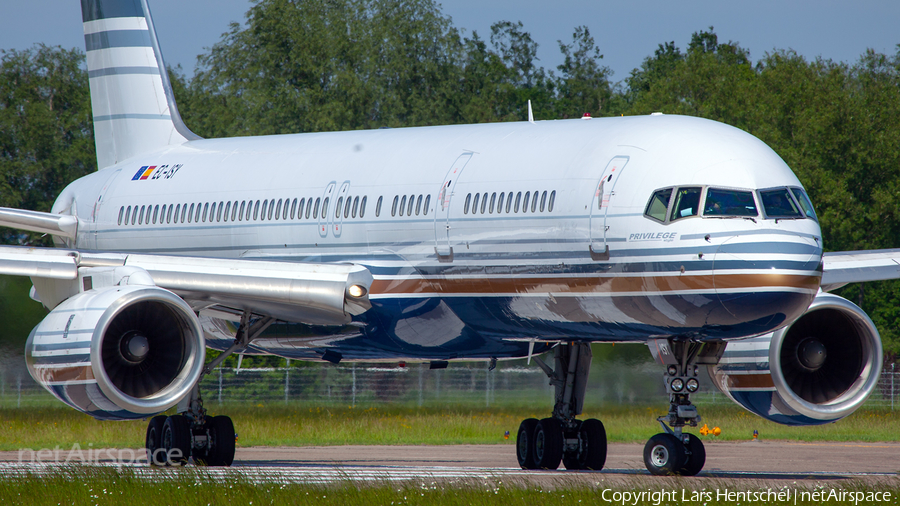 Privilege Style Boeing 757-256 (EC-ISY) | Photo 416722