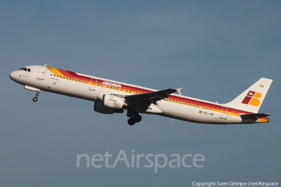 Iberia Airbus A321-211 (EC-ITN) | Photo 73895