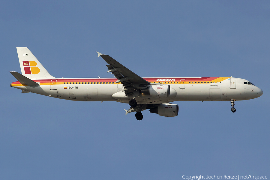 Iberia Airbus A321-211 (EC-ITN) | Photo 46179