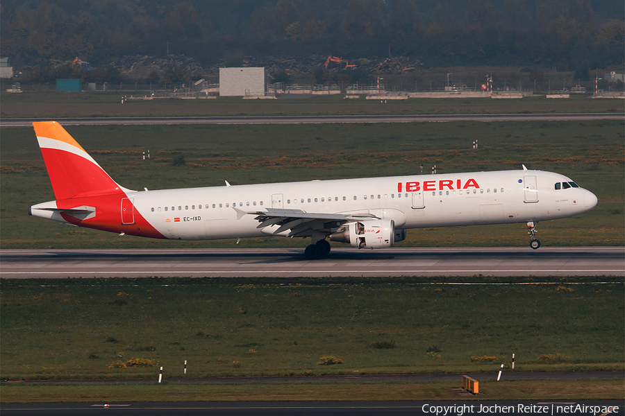 Iberia Airbus A321-211 (EC-IXD) | Photo 190901