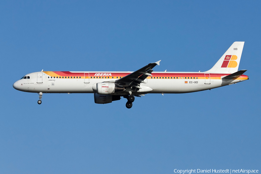 Iberia Airbus A321-211 (EC-IXD) | Photo 644725