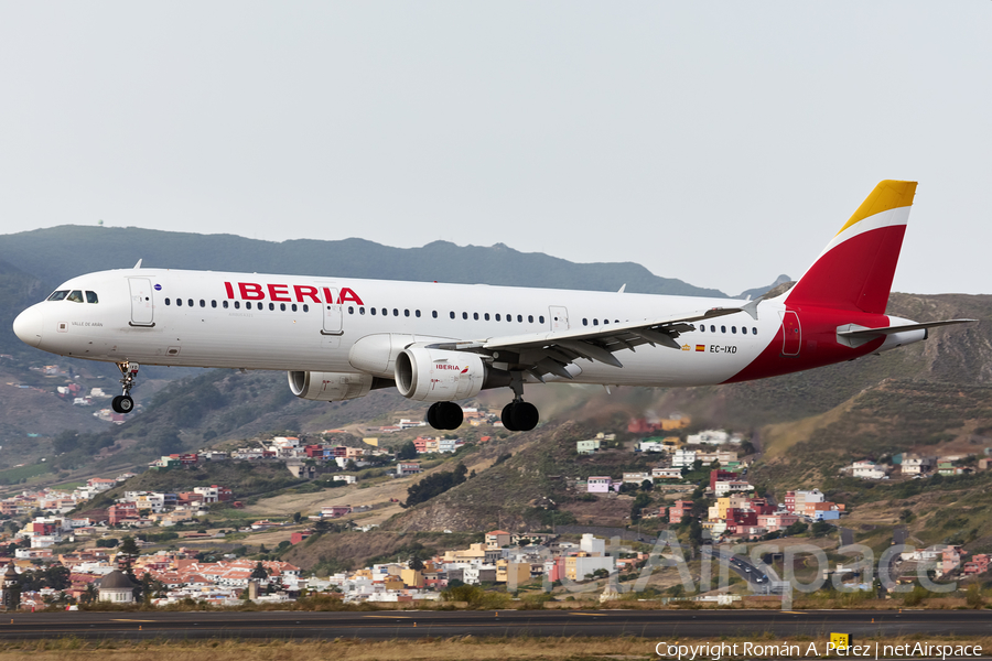 Iberia Airbus A321-211 (EC-IXD) | Photo 517094