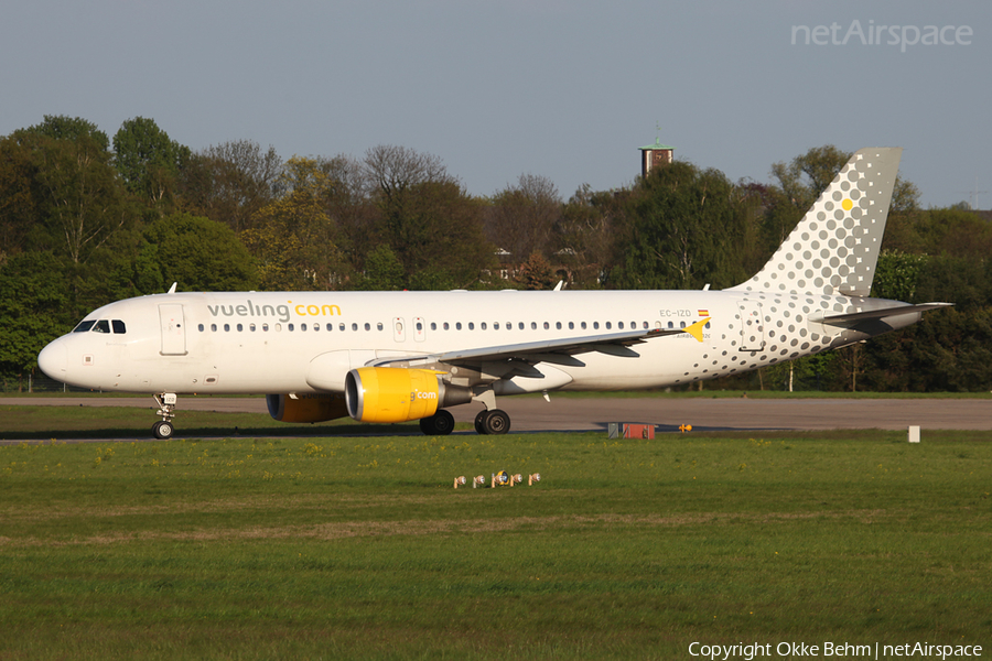 Vueling Airbus A320-214 (EC-IZD) | Photo 38902