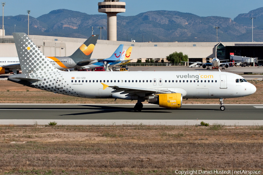 Vueling Airbus A320-214 (EC-IZD) | Photo 513341