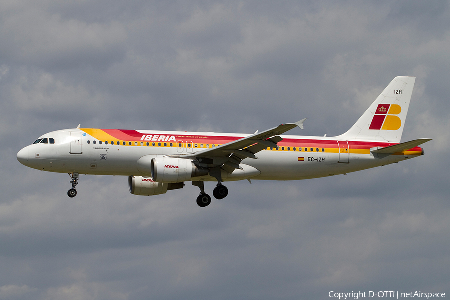 Iberia Airbus A320-214 (EC-IZH) | Photo 366010