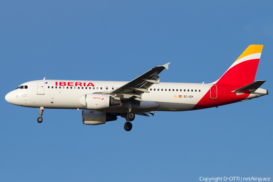 Iberia Airbus A320-214 (EC-IZH) | Photo 525687