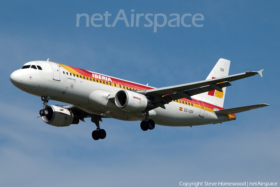 Iberia Airbus A320-214 (EC-IZH) | Photo 669305