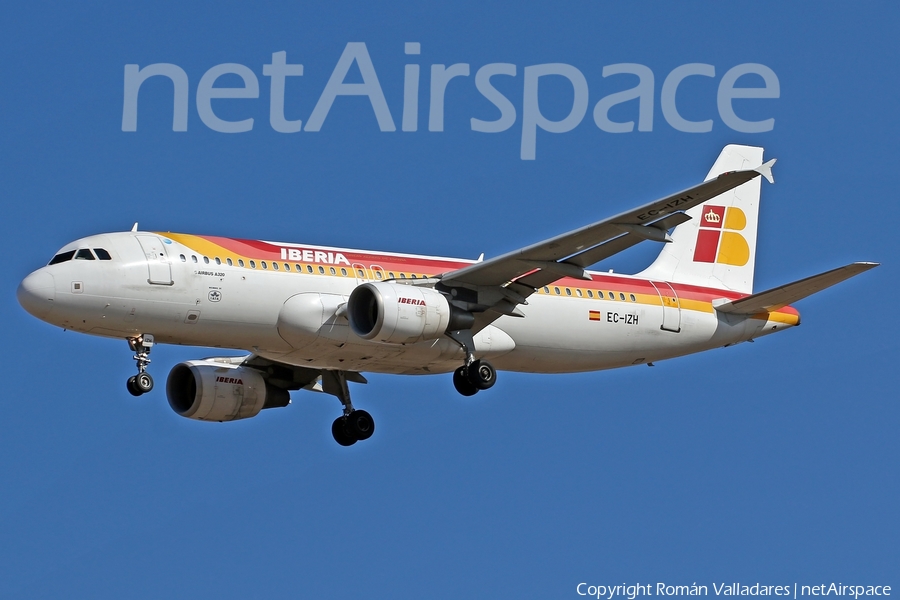 Iberia Airbus A320-214 (EC-IZH) | Photo 340757