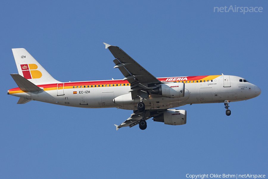 Iberia Airbus A320-214 (EC-IZH) | Photo 51970