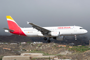 Iberia Airbus A320-214 (EC-IZH) at  La Palma (Santa Cruz de La Palma), Spain