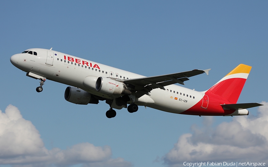 Iberia Airbus A320-214 (EC-IZR) | Photo 270187
