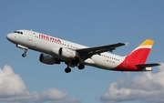 Iberia Airbus A320-214 (EC-IZR) at  Hamburg - Fuhlsbuettel (Helmut Schmidt), Germany