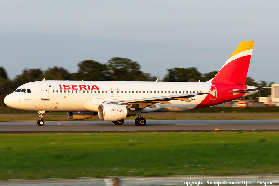 Iberia Airbus A320-214 (EC-IZR) | Photo 347697