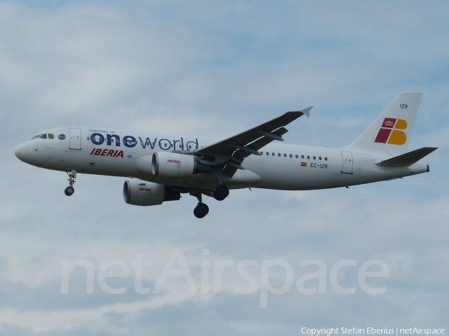 Iberia Airbus A320-214 (EC-IZR) | Photo 224722