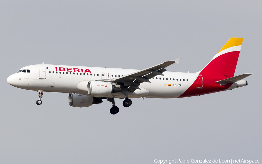 Iberia Airbus A320-214 (EC-IZR) | Photo 339258