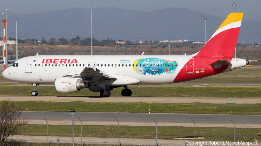 Iberia Airbus A320-214 (EC-IZR) | Photo 595216