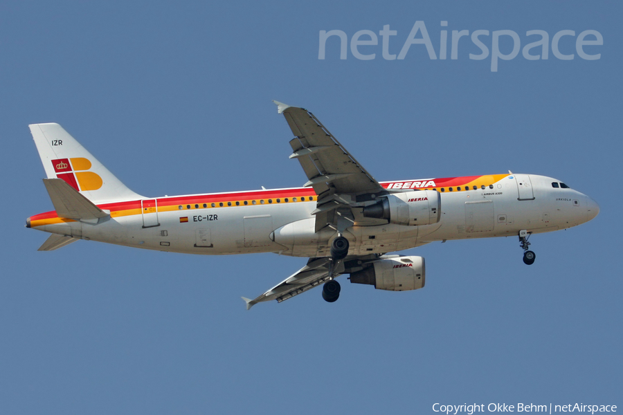 Iberia Airbus A320-214 (EC-IZR) | Photo 71062