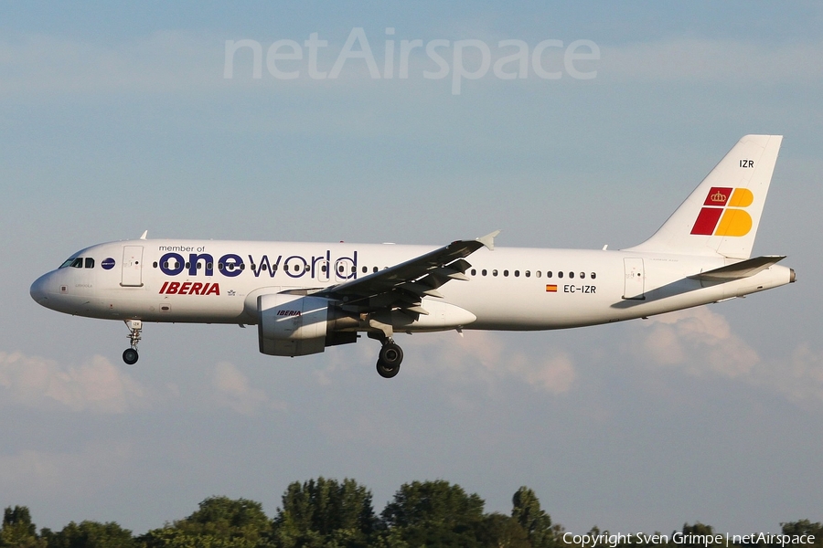 Iberia Airbus A320-214 (EC-IZR) | Photo 52877