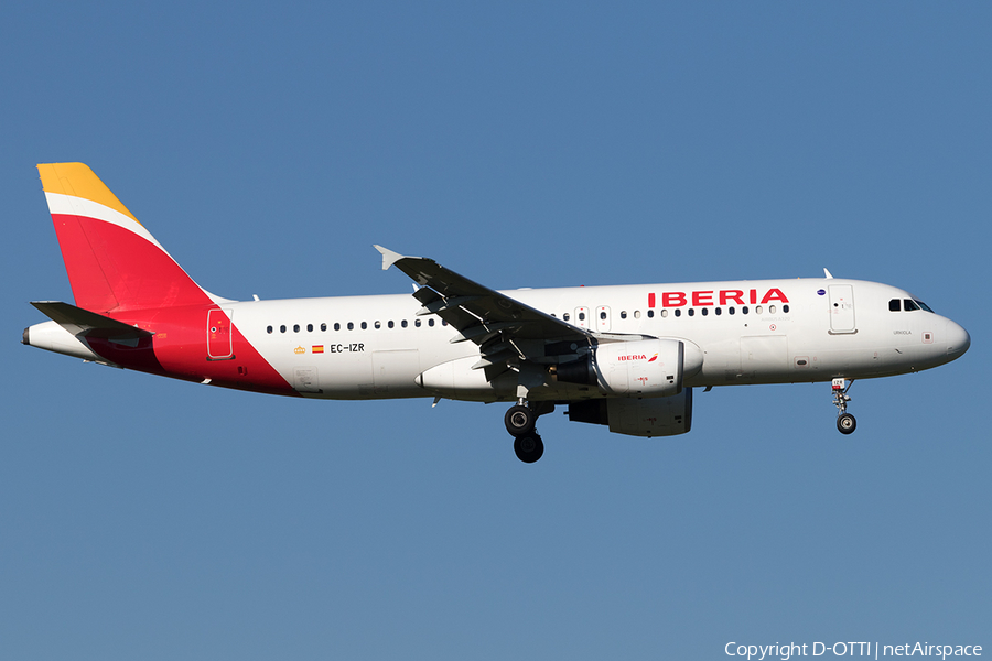 Iberia Airbus A320-214 (EC-IZR) | Photo 617166