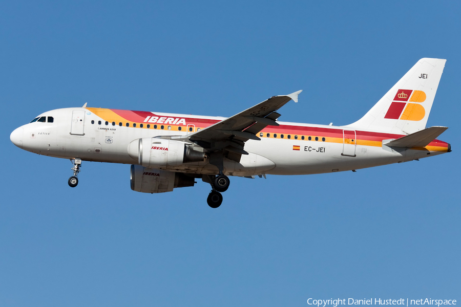 Iberia Airbus A319-111 (EC-JEI) | Photo 631793