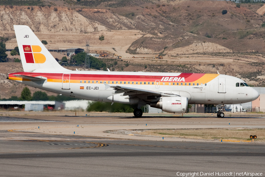 Iberia Airbus A319-111 (EC-JEI) | Photo 632564