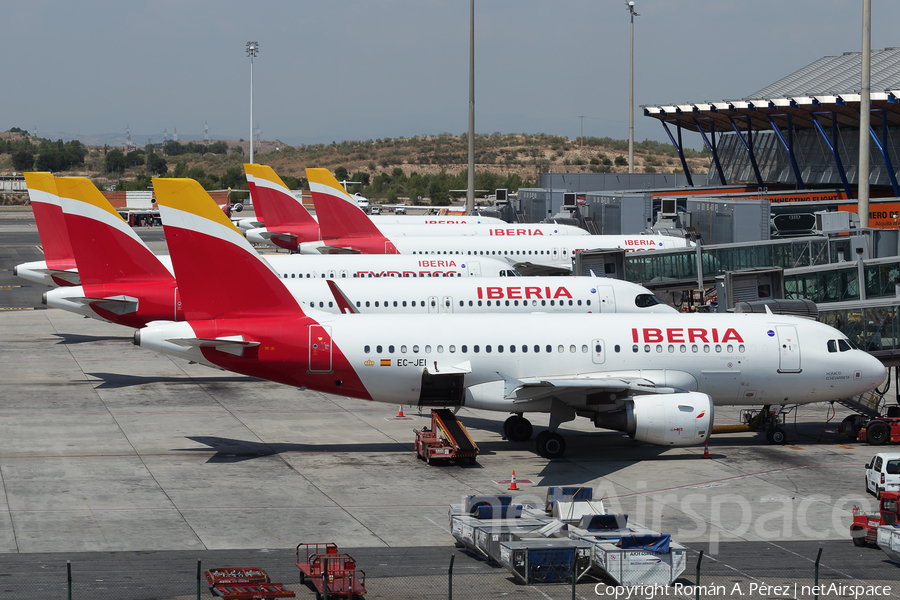 Iberia Airbus A319-111 (EC-JEI) | Photo 656548