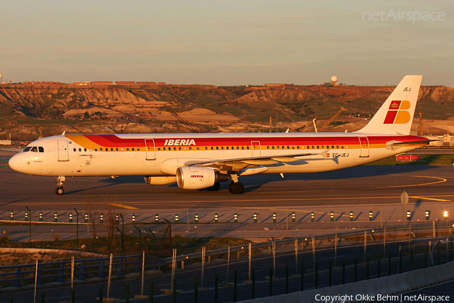 Iberia Airbus A321-211 (EC-JEJ) | Photo 44786