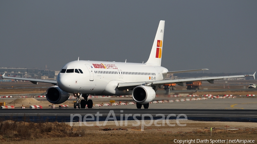 Iberia Express Airbus A320-214 (EC-JFG) | Photo 208591