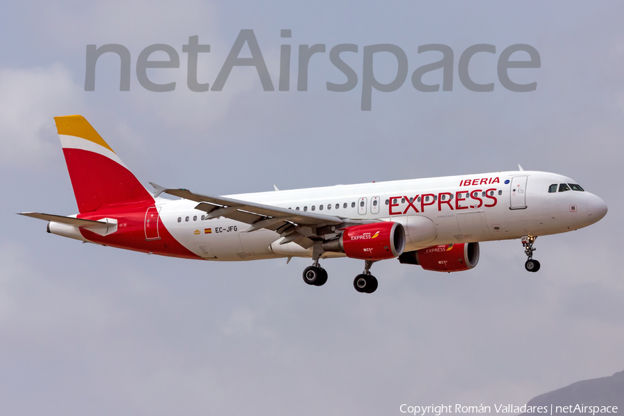 Iberia Express Airbus A320-214 (EC-JFG) | Photo 418481