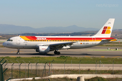 Iberia Airbus A320-214 (EC-JFH) at  Madrid - Barajas, Spain