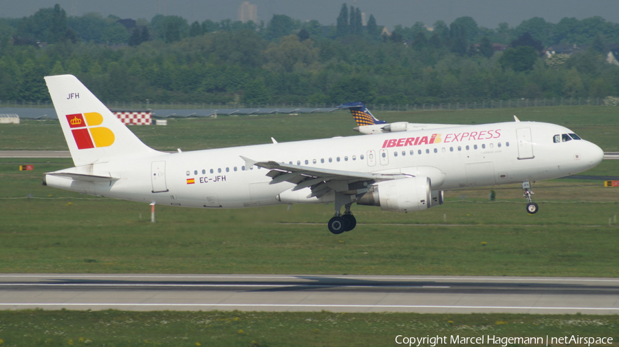 Iberia Express Airbus A320-214 (EC-JFH) | Photo 106494