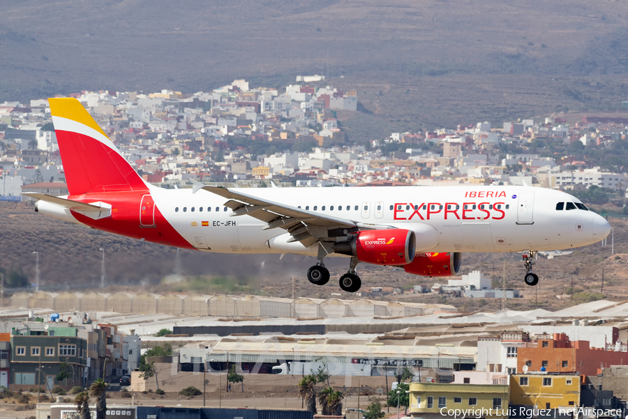 Iberia Express Airbus A320-214 (EC-JFH) | Photo 488648