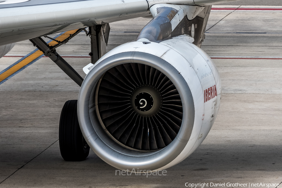Iberia Airbus A320-214 (EC-JFN) | Photo 92709