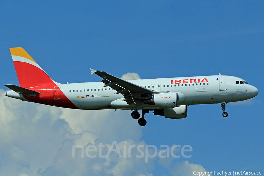Iberia Airbus A320-214 (EC-JFN) | Photo 152403