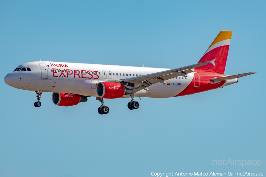 Iberia Airbus A320-214 (EC-JFN) | Photo 660924