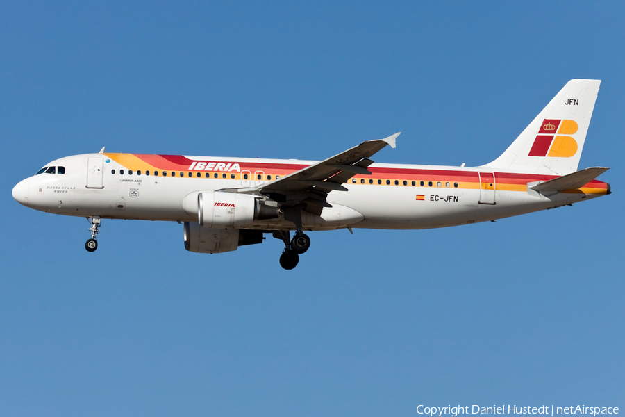 Iberia Airbus A320-214 (EC-JFN) | Photo 631795
