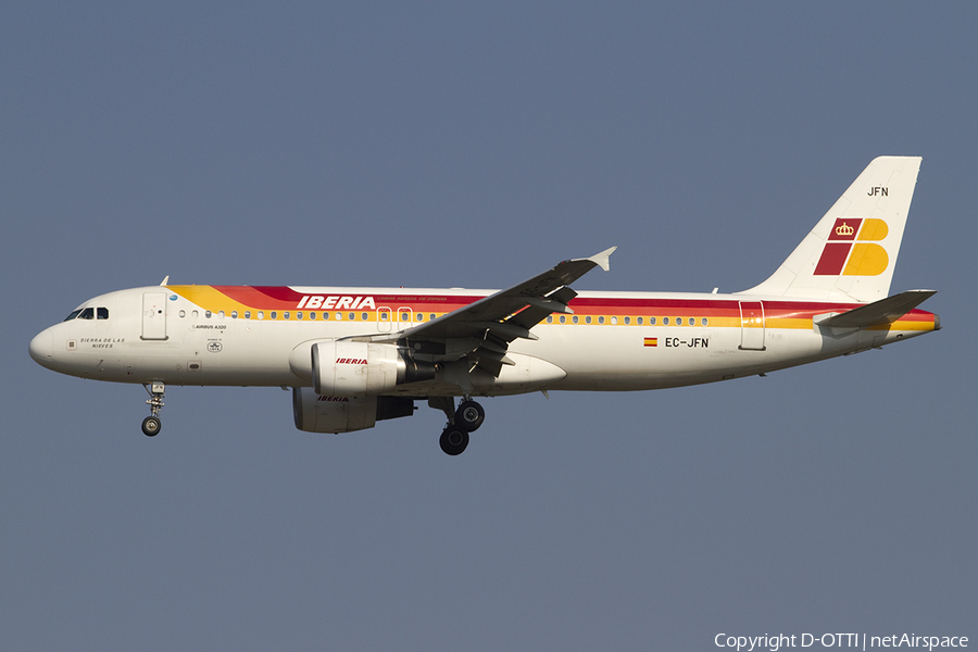 Iberia Airbus A320-214 (EC-JFN) | Photo 394175
