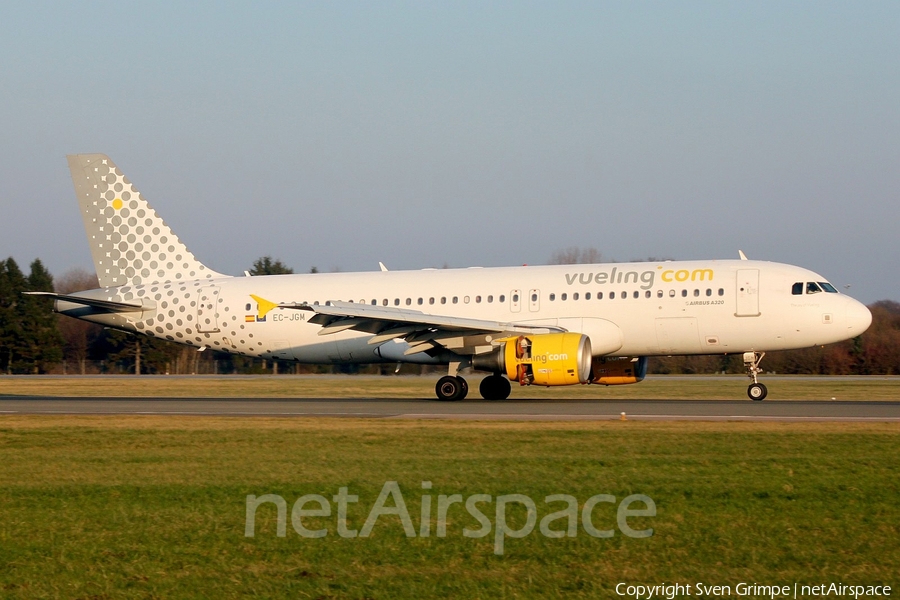 Vueling Airbus A320-214 (EC-JGM) | Photo 211598