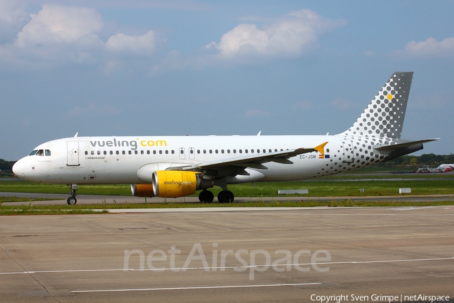 Vueling Airbus A320-214 (EC-JGM) | Photo 30649