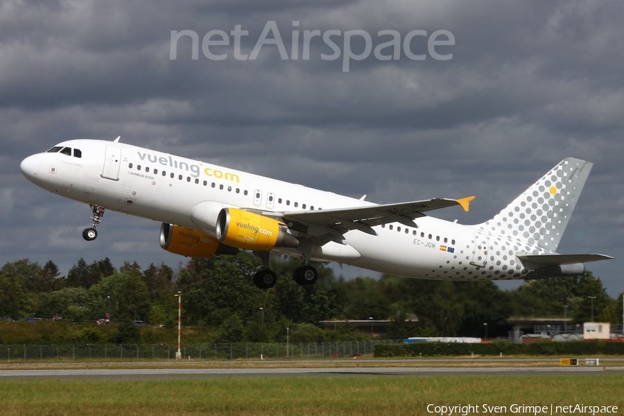Vueling Airbus A320-214 (EC-JGM) | Photo 517452