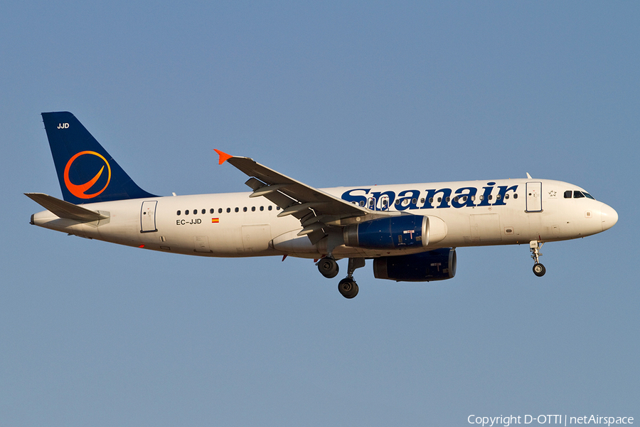 Spanair Airbus A320-232 (EC-JJD) | Photo 366560