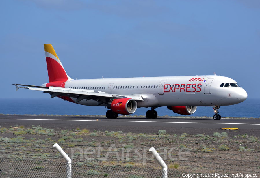 Iberia Express Airbus A321-211 (EC-JLI) | Photo 409555