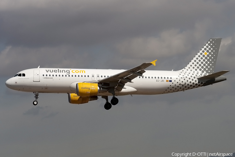 Vueling Airbus A320-214 (EC-JRI) | Photo 164316