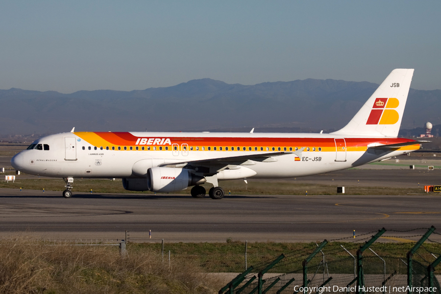 Iberia Airbus A320-214 (EC-JSB) | Photo 542000
