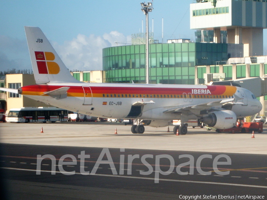 Iberia Airbus A320-214 (EC-JSB) | Photo 380436