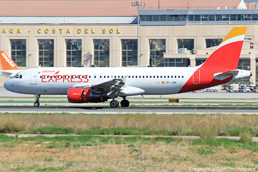 Iberia Express Airbus A320-214 (EC-JSK) | Photo 306399