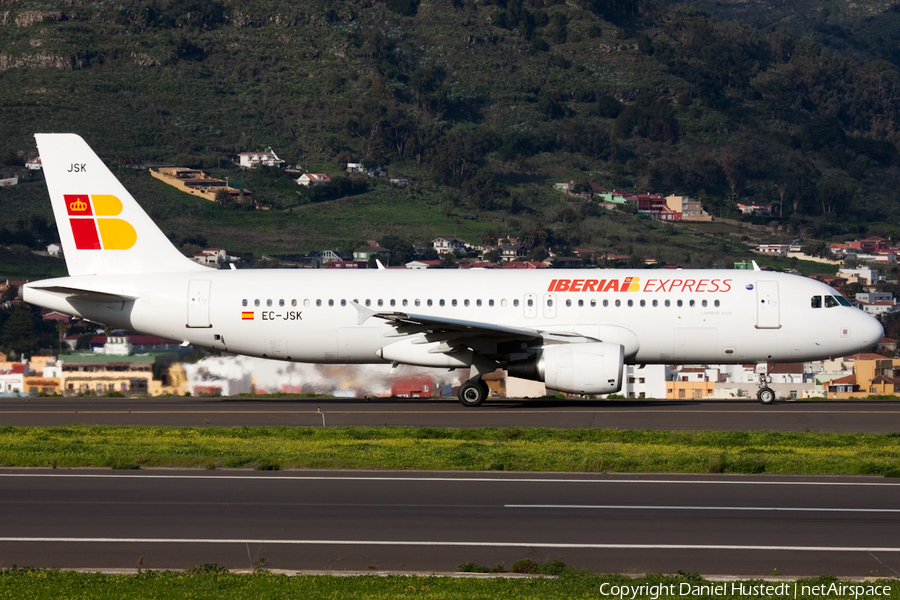 Iberia Express Airbus A320-214 (EC-JSK) | Photo 648056